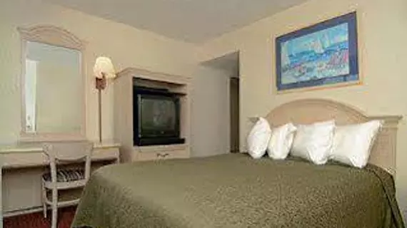 Quality Inn & Suites Myrtle Beach | Güney Karolayna - Myrtle Plajı (ve civarı) - Myrtle Beach