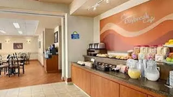 Days Inn Red Deer | Alberta - Red Deer (ve civarı) - Red Deer