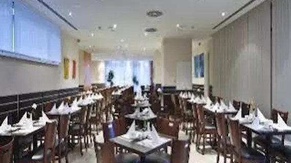 Centro Hotel Kurfürstendamm | Berlin (ve civarı) - Tempelhof-Schoeneberg - Diplomatic Quarter - Batı Berlin Merkezi