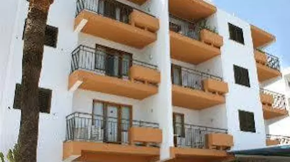 Apartamentos Llevant | Balearic Adaları - İbiza Adası - Ibiza Kent Merkezi - Figueretas