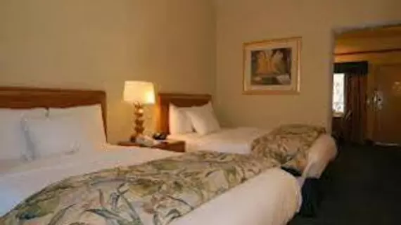 Quality Suites Central Coast | Kaliforniya - San Luis Obispo (ve civarı) - San Luis Obispo