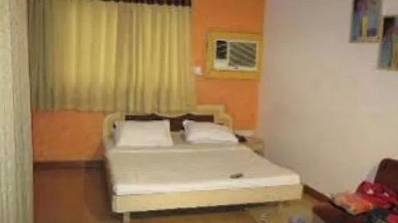 Hotel Host Inn | Gujarat - Ahmedabad Bölgesi - Ahmedabad - Ahmedabad Kent Merkezi