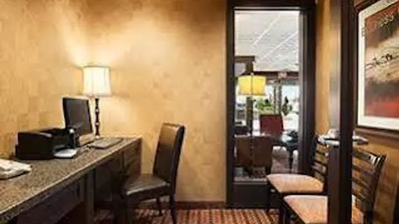 Ramada Limited Surrey Langley | Britanya Kolombiyası - Vancouver (ve civarı) - Surrey