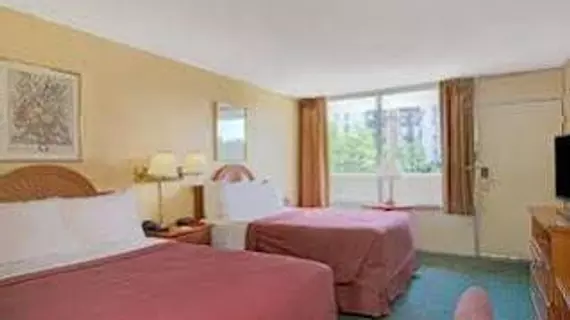 Days Inn Alexandria South | Virginia - İskenderiye - Huntington