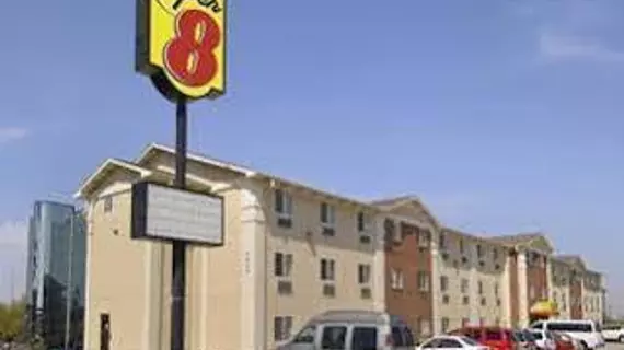 Super 8 Motel - Irving DFW Airport/South | Teksas - Dallas (ve civarı) - Irving