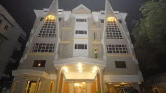 Epsilon the Hotel | Gujarat - Ahmedabad Bölgesi - Ahmedabad - Ahmedabad Kent Merkezi