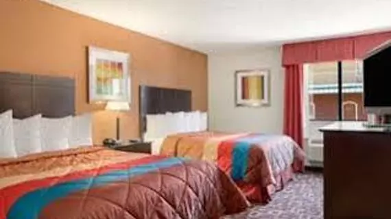 Ramada Inn Tulsa | Oklahoma - Tulsa (ve civarı) - Tulsa