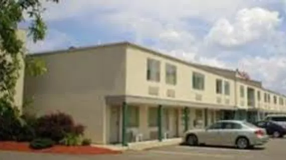 Econo Lodge Elmira | New York - Elmira (ve civarı) - Horseheads - Big Flats Airport