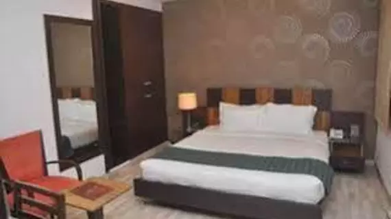 Hotel The Le Grand | Batı Delhi - Ulusal Eyalet Başkenti Delhi - Delhi (ve civarı) - Yeni Delhi - Karol Bagh