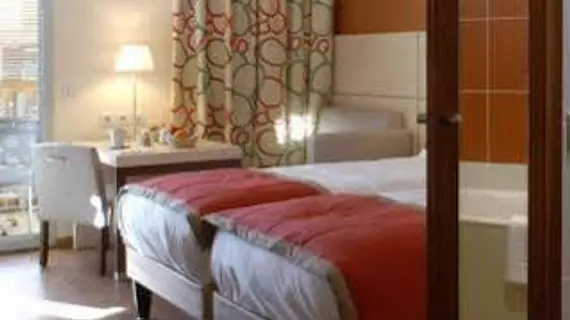 Kyriad Prestige Toulon – La Seyne Sur Mer - Centre Port | Provence - Alpes - Cote d'Azur - Var - Toulon - Hyeres (ve civarı) - La Seyne-sur-Mer