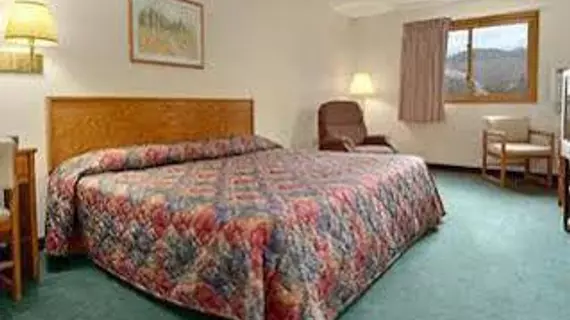 Super 8 Motel - Gardiner/Yellowstone Park Area | Montana - Gardiner