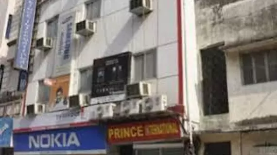 Hotel Prince International | Batı Delhi - Ulusal Eyalet Başkenti Delhi - Delhi (ve civarı) - Yeni Delhi - Karol Bagh