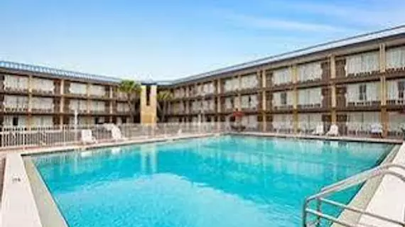 Days Inn Tampa North of Busch Gardens | Florida - Tampa (ve civarı) - Tampa