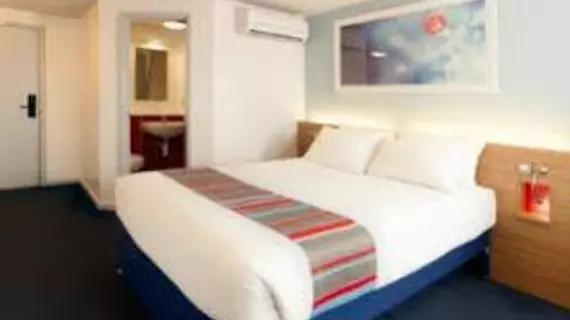 Travelodge Edinburgh Airport | İskoçya - Edinburgh (ve civarı) - Newbridge