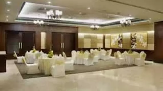 Express Sarovar Portico | Batı Delhi - Ulusal Eyalet Başkenti Delhi - Delhi (ve civarı) - Faridabad