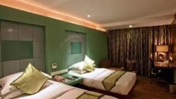 Hotel Trinity Isle | Karnataka - Bengaluru (ve civarı) - Bengaluru - Sheshadripuram