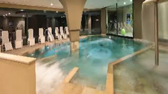 Residence Hotel Sport Campiglio | Trentino-Alto Adige - Trento İli - Madonna di Campiglio