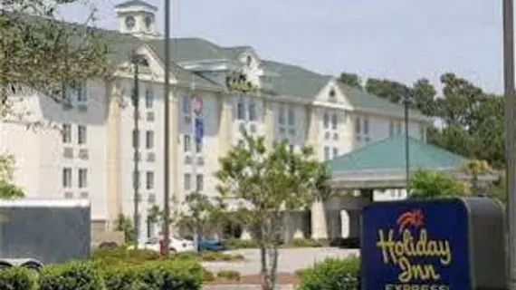 Holiday Inn Express Myrtle Beach-Broadway at the Beach | Güney Karolayna - Myrtle Plajı (ve civarı) - Myrtle Beach