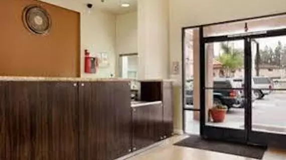 Travelodge Whittier | Kaliforniya - Los Angeles County - Whittier