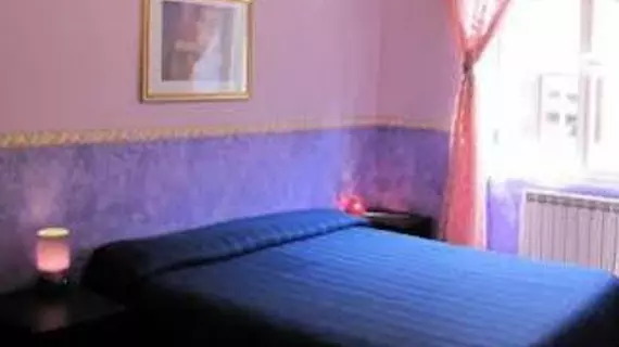 Holiday Sunny Roma B&B | Lazio - Roma (ve civarı) - Roma Kent Merkezi - Esquilino