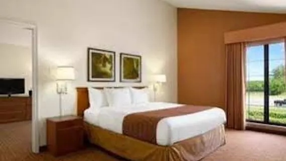 Baymont Inn & Suites Marietta/Atlanta North | Georgia - Atlanta (ve civarı) - Marietta