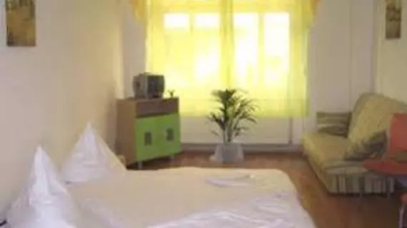 Pension Regenbogen | Berlin (ve civarı) - Friedrichshain-Kreuzberg - Friedrichshain