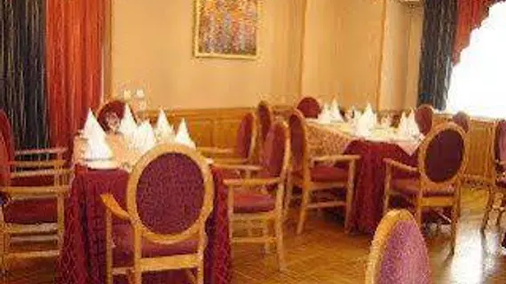 Hermitage Hotel | Sverdlovsk Federal Bölgesi - Yekaterinburg (ve civarı) - Yekaterinburg