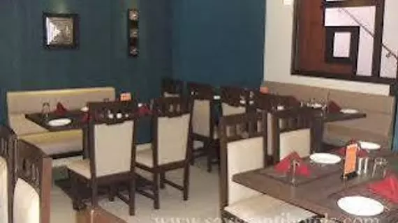 Savshanti Towers Hotel | Gujarat - Vadodara