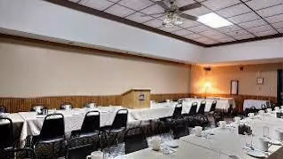 Quality Inn | Minnesota - Thief River Falls (ve civarı) - Thief River Falls