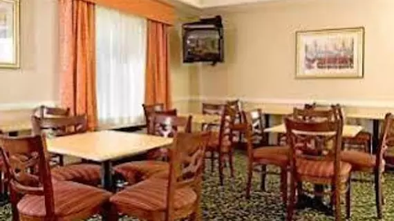 Fairfield Inn & Suites Memphis I-240 & Perkins | Tennessee - Memphis (ve civarı) - Memphis