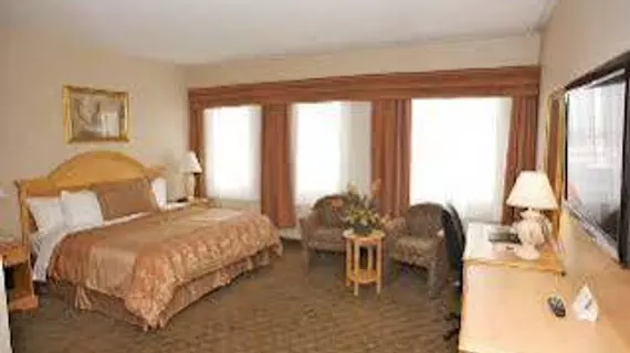 Monte Carlo Inn Brampton | Ontario - Toronto (ve civarı) - Brampton - Airport Road Ticaret Bölgesi