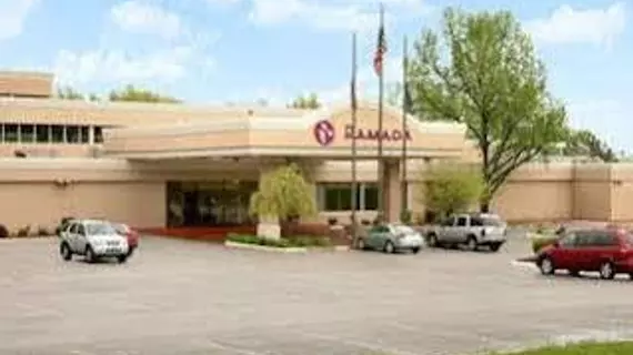 Ramada Overland Park | Kansas - Kansas City (ve civarı) - Mission