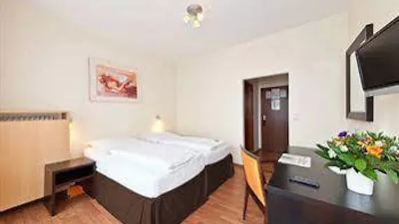 Novum Hotel Plaza Düsseldorf Zentrum | Kuzey Ren-Westfalia - Düsseldorf (ve civarı) - Düsseldorf - Stadtmitte