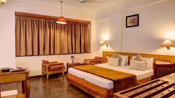 Hotel Pinnacle | Gujarat - Ahmedabad Bölgesi - Ahmedabad - Ahmedabad Kent Merkezi