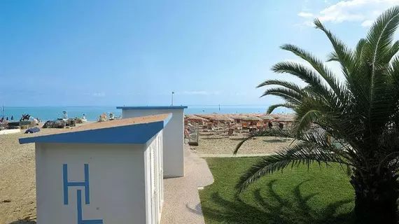 Hotel Lido | Abruzzo - Teramo (il) - Alba Adriatica