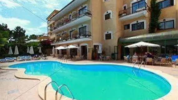 Hostal Villa Rosa | Balearic Adaları - Mayorka Adası - Calvia - Peguera