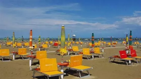 Hotel Holiday Beach | Emilia-Romagna - Rimini - Torre Pedrera