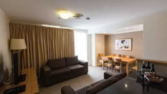 Nesuto Canberra Apartment Hotel | Avustralya Başkent Bölgesi - Tuggeranong - Kanberra (ve civarı) - Canberra - Kent Merkezi