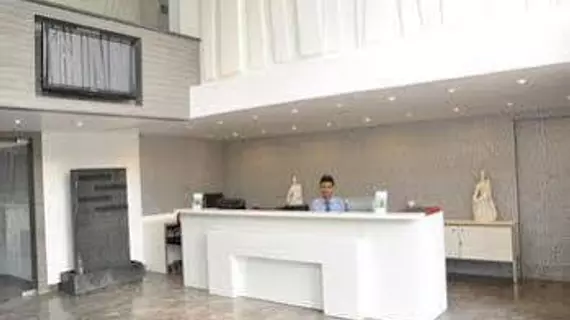 Hotel Twin Tree | Batı Delhi - Ulusal Eyalet Başkenti Delhi - Delhi (ve civarı) - Yeni Delhi