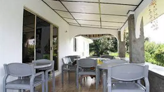 Daniella's Bungalows | Seyşeller - Mahe Adası