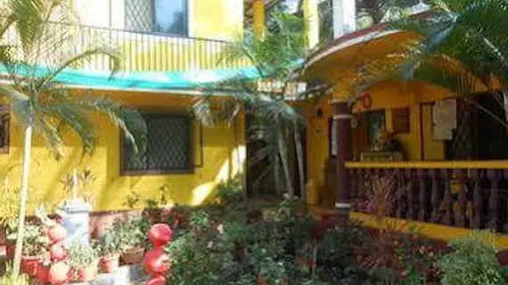 Yellow House | Goa - Kuzey Goa - Vagator