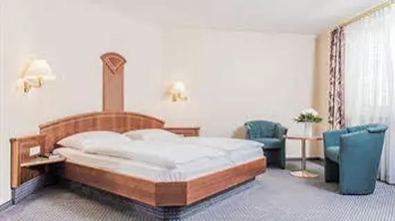 Hotel Wartburg | Baden-Wuerttemberg - Rems-Murr-Kreis - Stuttgart (ve civarı) - Stuttgart - Neue Vorstadt