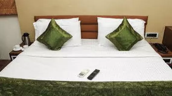 Saravana Boutique Inn | Tamil Nadu - Tiruvallur - Chennai (ve civarı) - Chennai - Fort Tondiarpet - Merkez Chennai