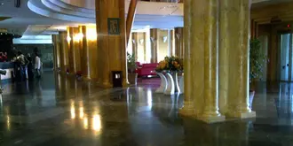 Chamran Grand Hotel