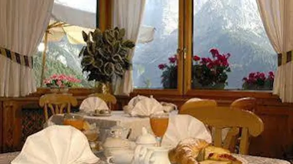 Hotel Lorenzetti | Trentino-Alto Adige - Trento İli - Madonna di Campiglio