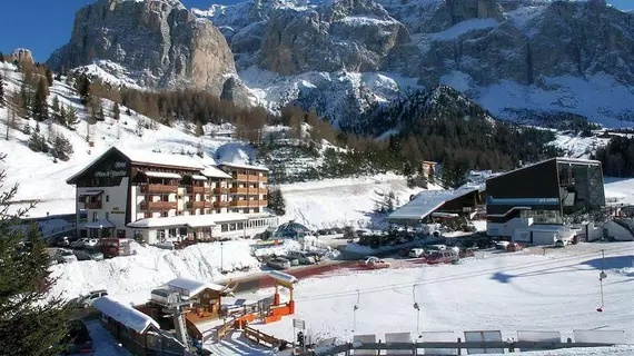 Plan de Gralba | Trentino-Alto Adige - Güney Tirol (il) - Selva di Val Gardena