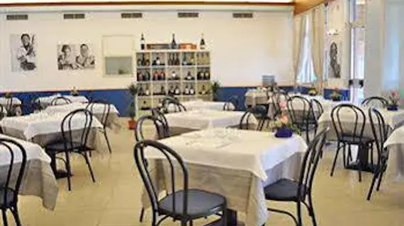 Hotel Ristorante La Scogliera | Sicilya - Messina (vilayet) - Piraino