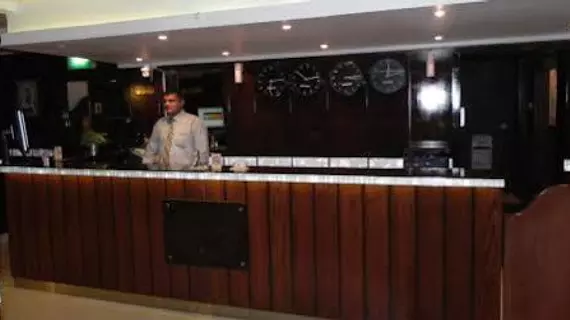 Royal Suite Hotel | Kuwait (şehir) (ve civarı) - Kuwait City