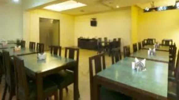 Hotel Empire BnB | Haryana - Gurugram (ve civarı) - Gurugram