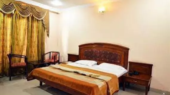 Hotel Park Plaza | Pencap - Chandigarh (ve civarı) - Chandigarh